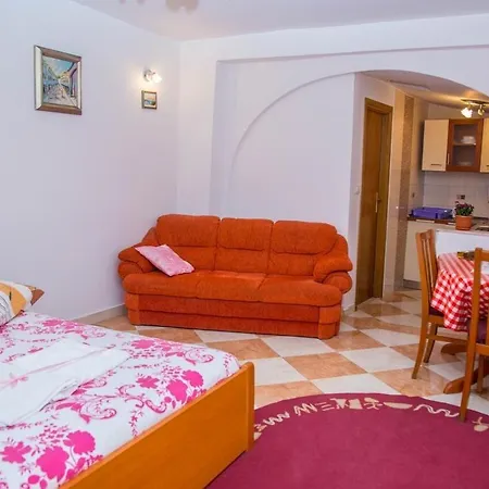 젤제니크 게스트하우스 3*