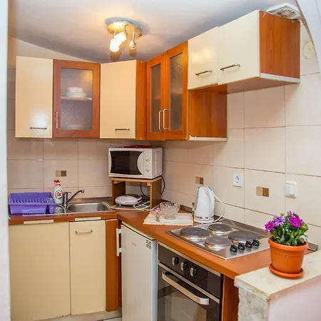 Jeljenic 3* دوبروفينك