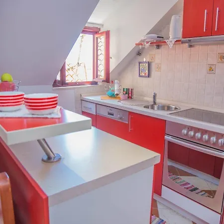 Jeljenic Gostinjska kuća 3*