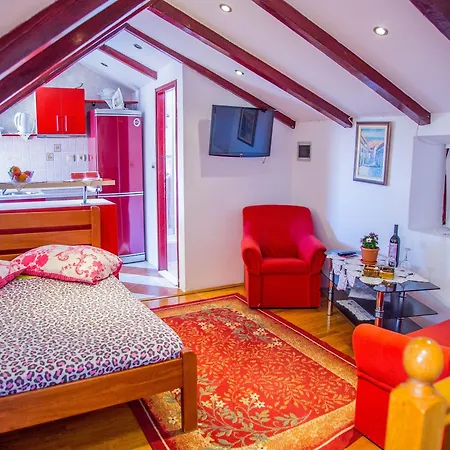 젤제니크 게스트하우스 3*